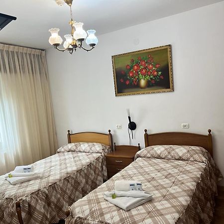 Hotel Santa Maria Do Poio Падорнело Экстерьер фото